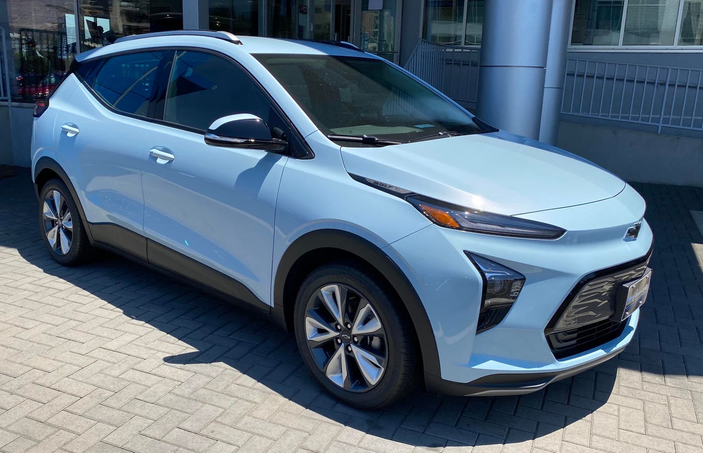 GM Finds Old Roads: Kills The Chevy Bolt Again, Low-Priced Alternative To Tesla Model Y