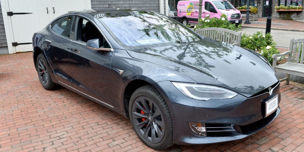 Tesla Video Appears to Show a Man Setting the EV on Fire: Report