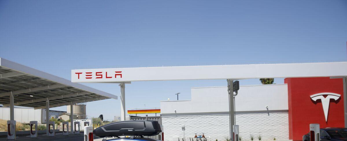 Tesla Offers Months of Free Fast-Charging to Move Inventory of Model 3 Cars