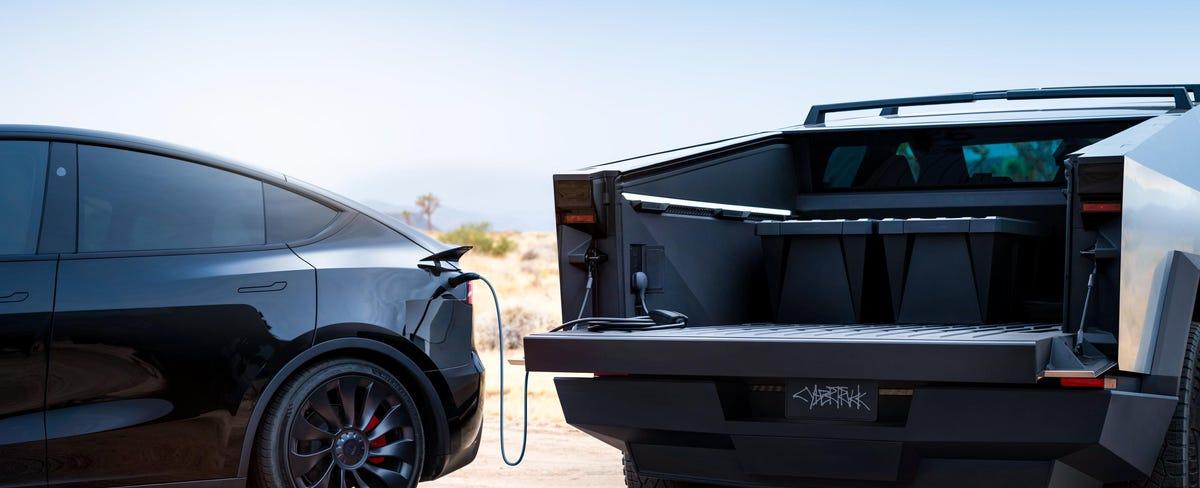 Tesla Offers $1,000 To Cybertruck Reservation Holders To Get A Different Tesla