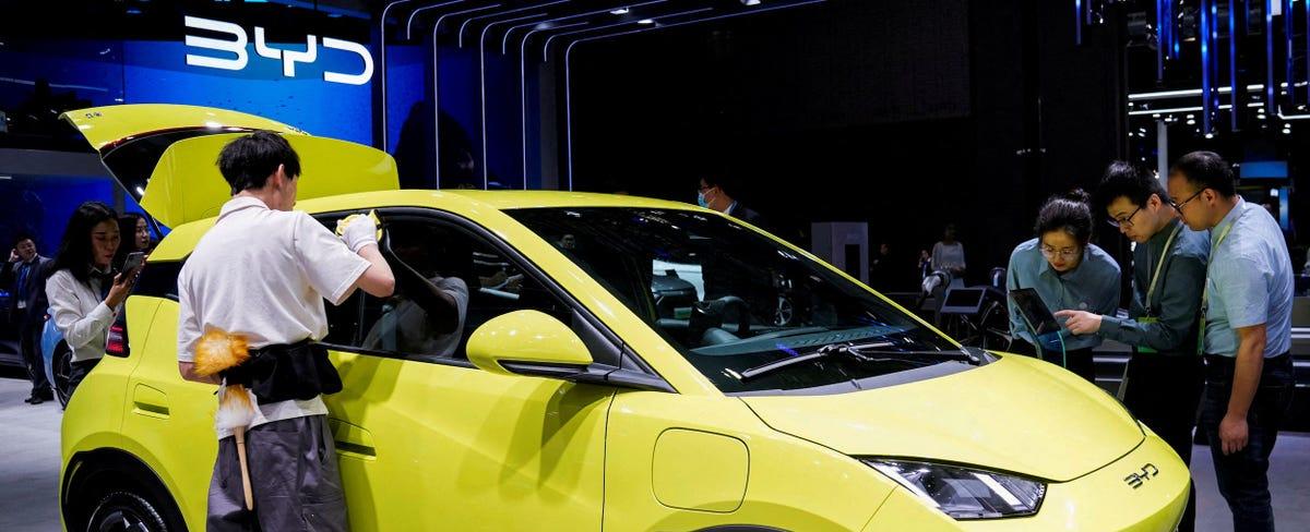 BYD, Tesla Rival Backed by Warren Buffett, Is Buying Back Its Own Shares