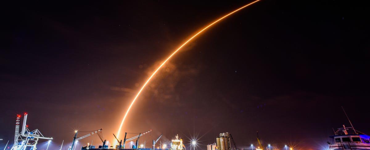 After delays, SpaceX sends Falcon 9 into orbit early Wednesday from Cape