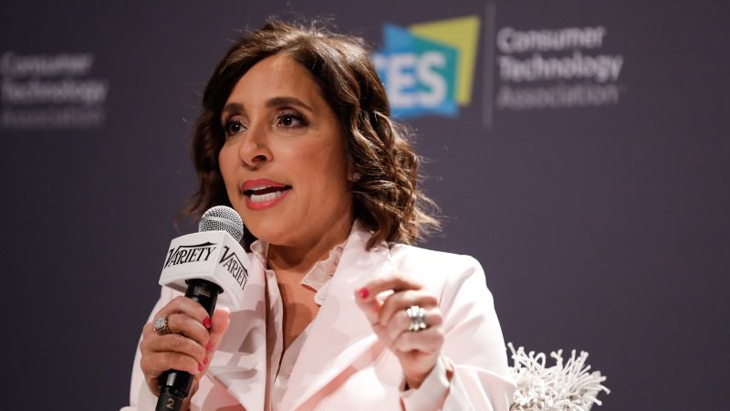 Former NBCU exec Linda Yaccarino prepares to take over Twitter CEO role from Elon Musk | CNN Business