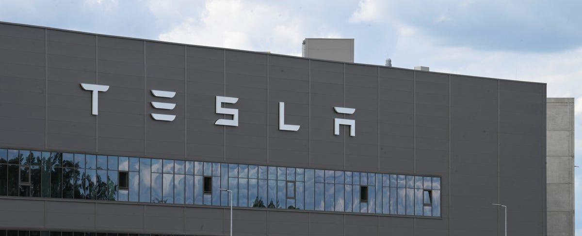 Tesla could lose $1 billion after Volcano Group arson shut down German Gigafactory