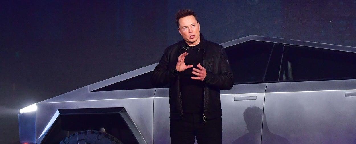 Elon Musk Reacts to Tesla Cybertruck Crashing Into Beverly Hills Hotel Sign