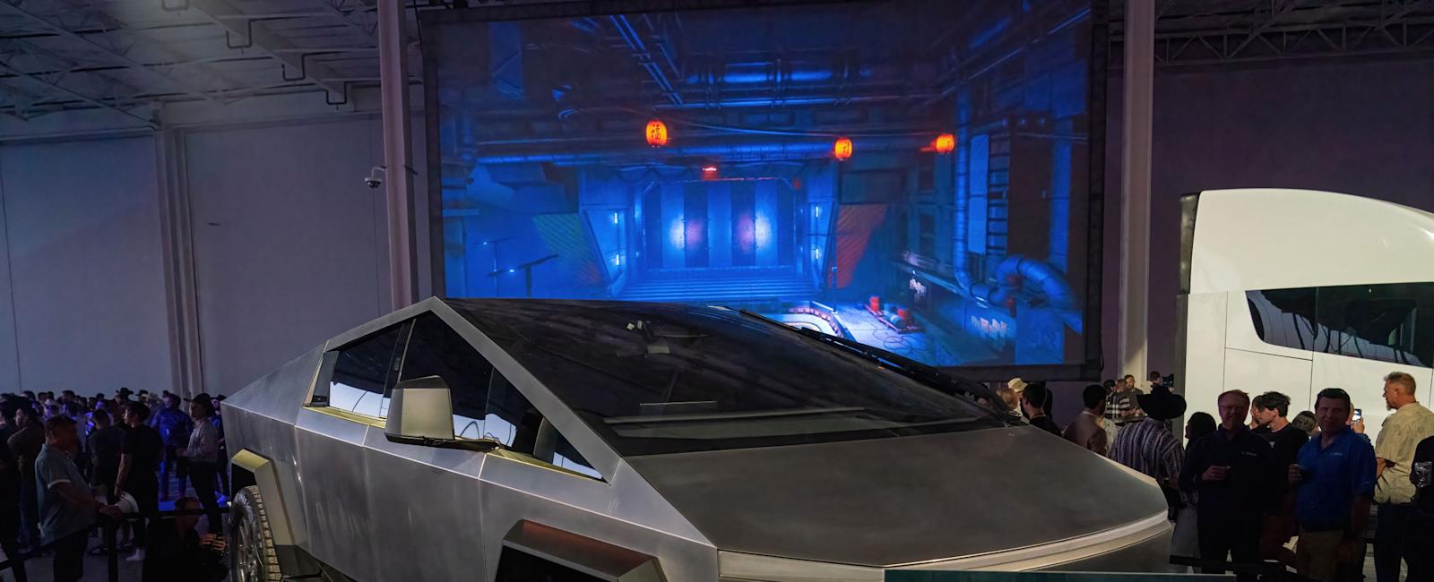 Video Of Tesla Cybertruck Struggling in Snow Viewed More Than 5m Times