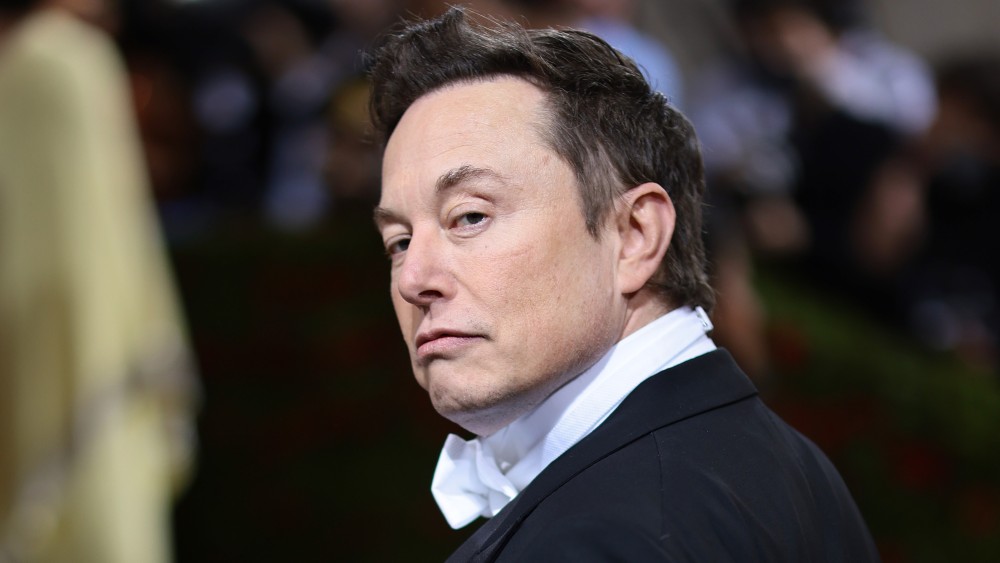 Elon Musk: Twitter Final Date for Removing Blue Check-Marks Is 4/20
