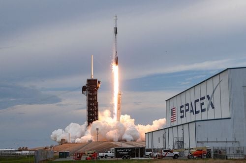 Amazon taps SpaceX for satellite launch even though Jeff Bezos is right there
