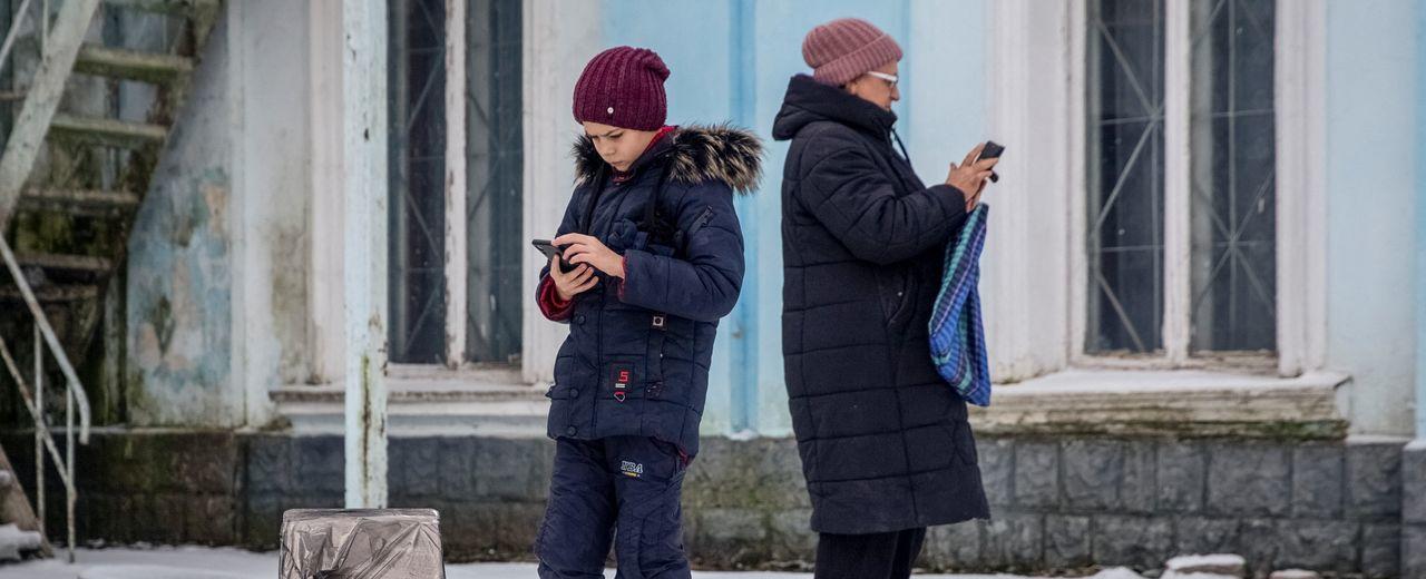 Pentagon Agrees to Pay SpaceX for Satellite Internet in Ukraine