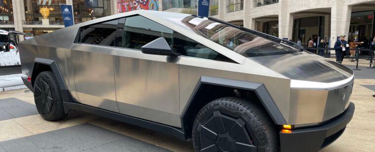 Tesla again threatens to sue Cybertruck buyers who try to resell the cars