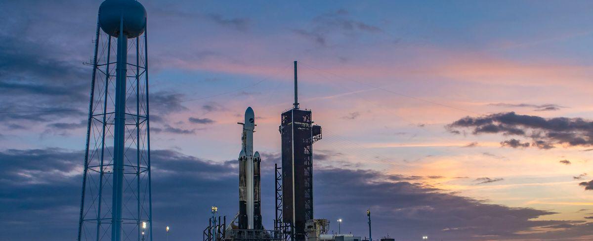 SpaceX scrubs Falcon Heavy's X-37B space plane launch due to ground issue