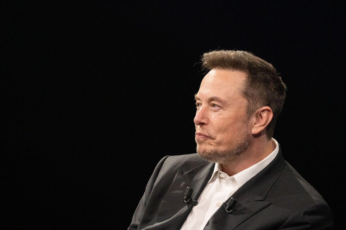 Elon Musk Appeals to Supreme Court in ‘Twitter Sitter’ Dispute Over Tesla Posts