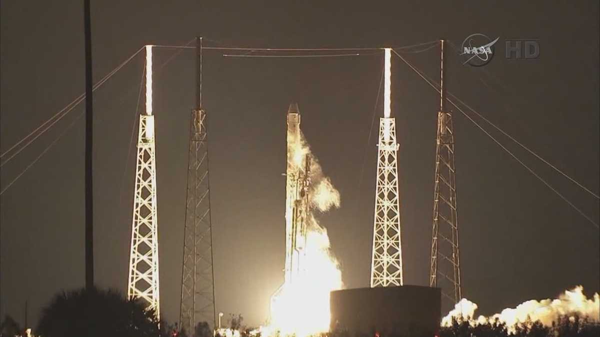 More sonic booms: SpaceX makes noisy announcement
