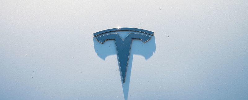 Elon Musk announces Tesla will unveil a ‘robotaxi’ on August 8 | CNN Business