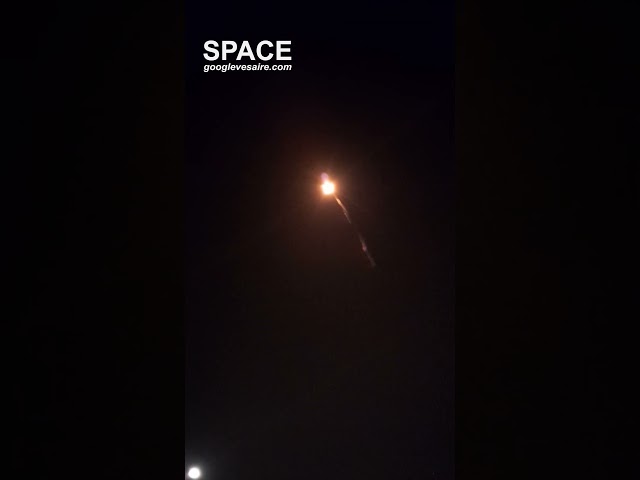 Spectacular ascent of SpaceX Falcon Heavy from my camera at Kennedy Space Center