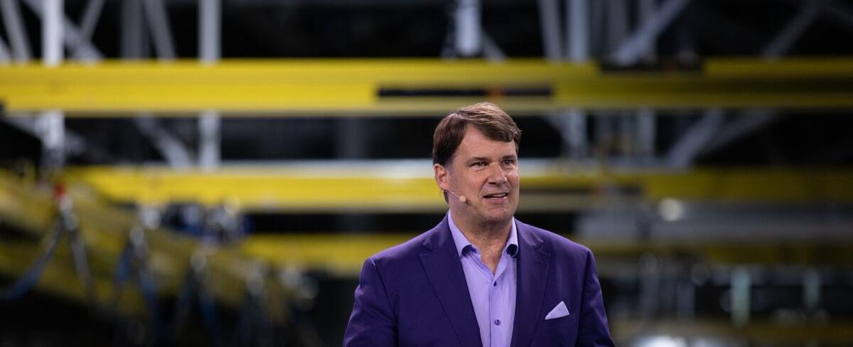 Ford’s CEO Sees Auto Prices Dropping, Putting Pressure on Tesla