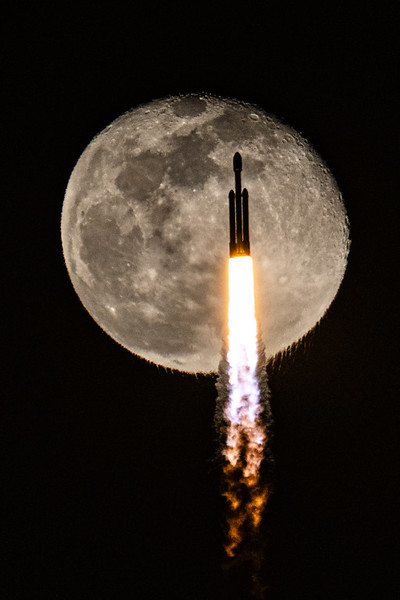 SpaceX Falcon Heavy USSF-52 - Coldlife Photography
