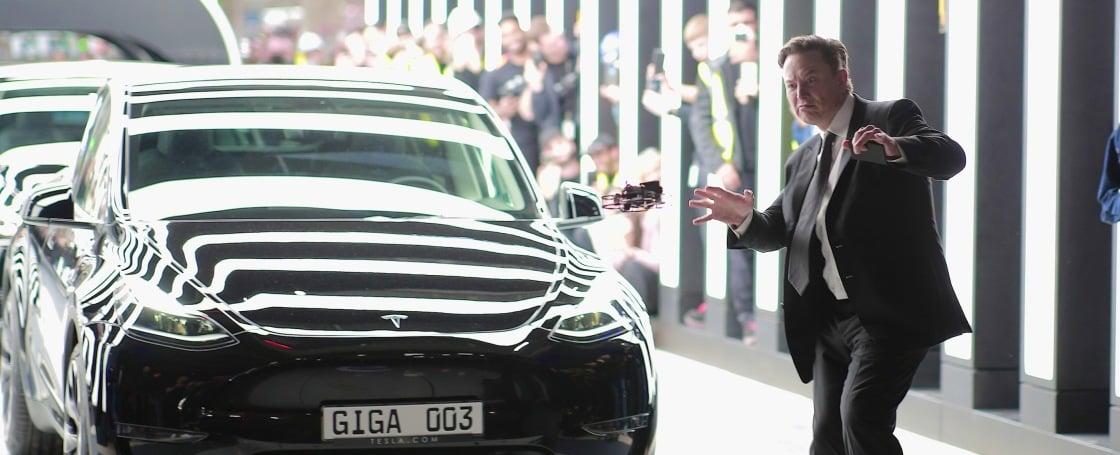 Tesla Investors: Elon Musk Is 'Overcommitted,' Needs to Be Reined In