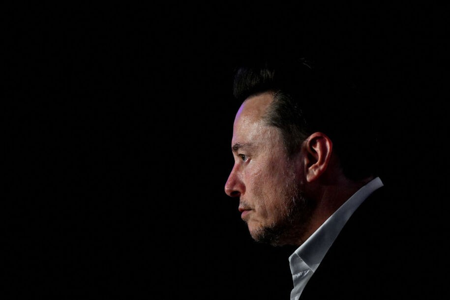 Tesla sales collapse, Musk blames everyone but himself
