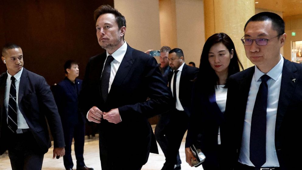 Senators warn Twitter, Elon Musk over alleged 'disregard' for data privacy