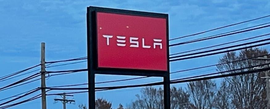 Tesla Driving Toward Opening Before Christmas