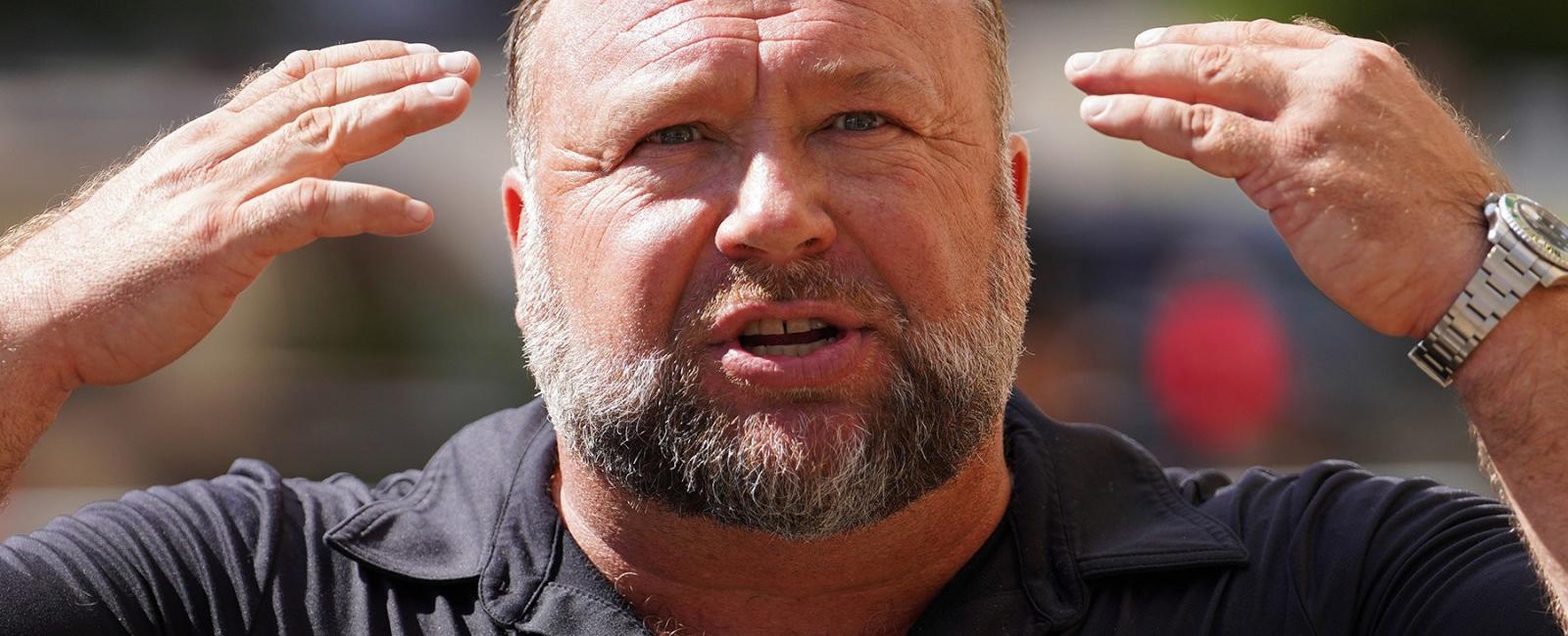 Elon Musk Reinstates Alex Jones' Twitter Account