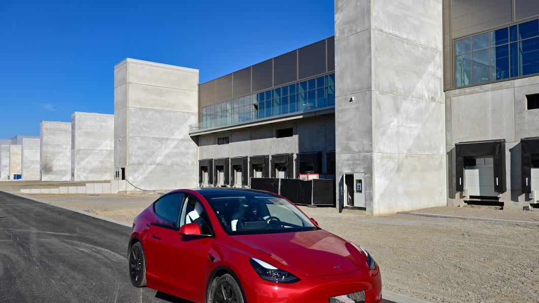 Tesla had the world's top-selling car for the first time - Autoblog