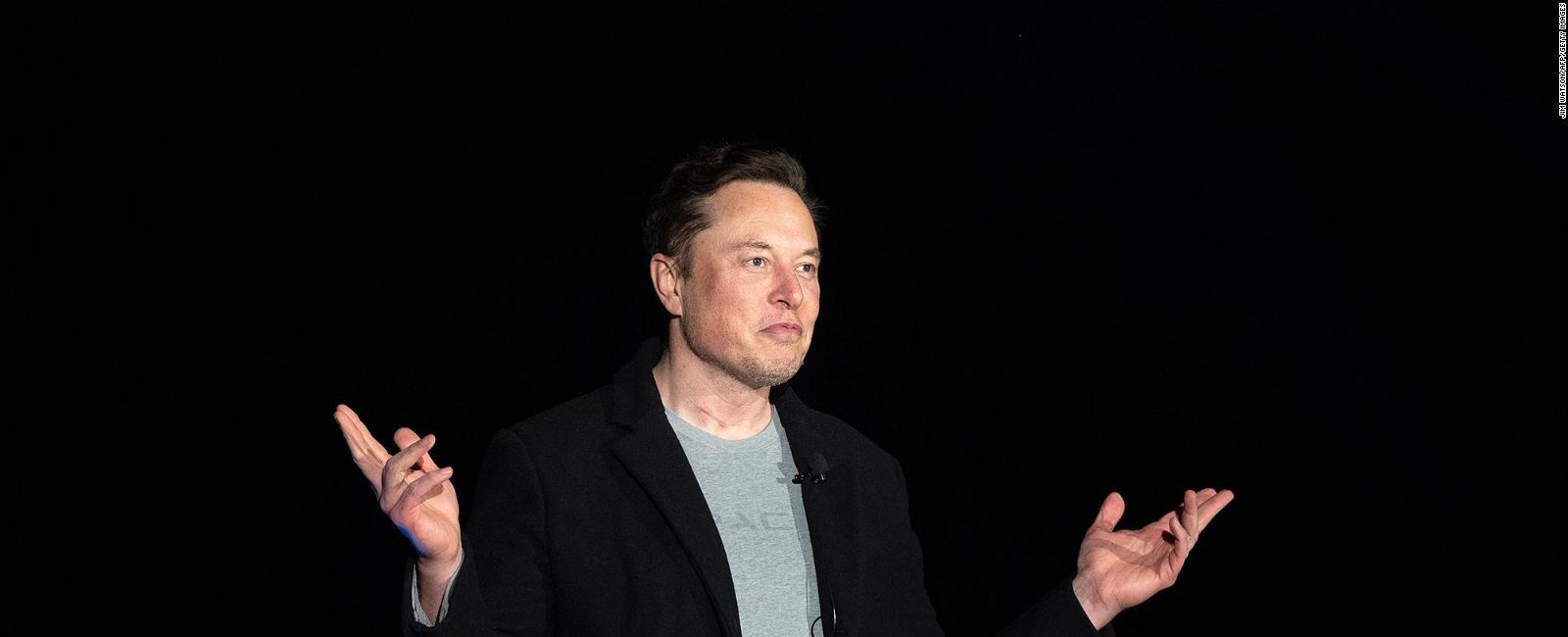 Elon Musk dijo que debe aprobar todas las decisiones de contratación en Tesla