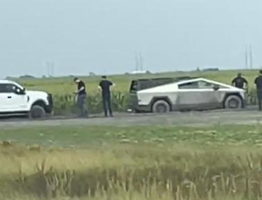 Tesla Cybertruck apparently quite stuck in the mud on rural Texas road, showing that there's perhaps more to off-roading than a quad-motor AWD system