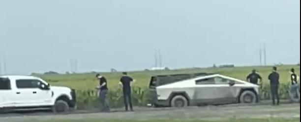 Tesla Cybertruck apparently quite stuck in the mud on rural Texas road, showing that there's perhaps more to off-roading than a quad-motor AWD system