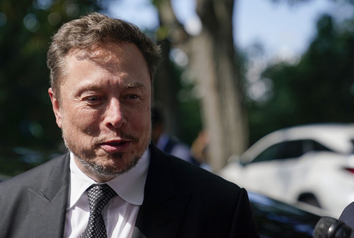 Musk Urges Tesla Employees to Vote Out ‘Far Left’ Austin DA