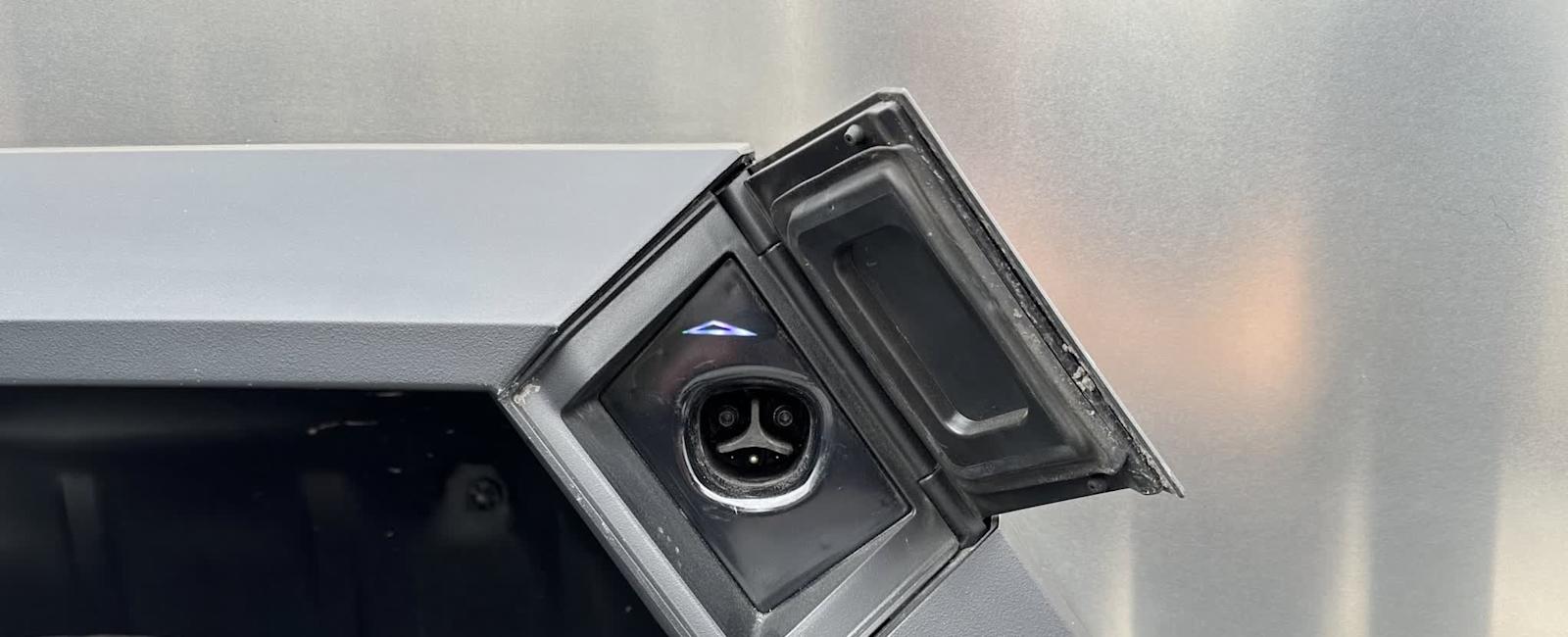 New Tesla Cybertruck videos show off a slew of features