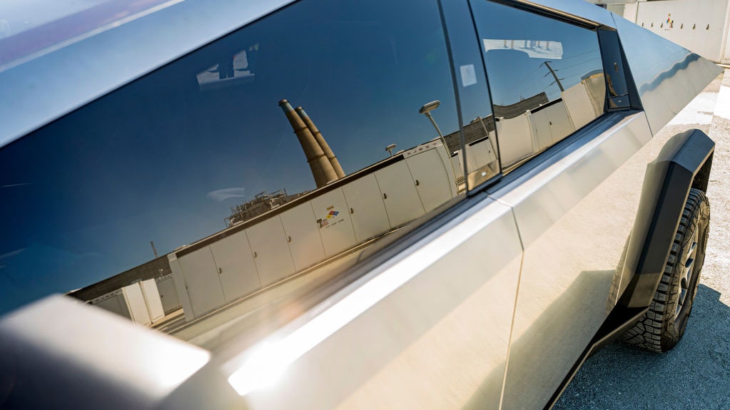 El Cybertruck de Tesla tiene serias fallas de diseño, revela reporte filtrado