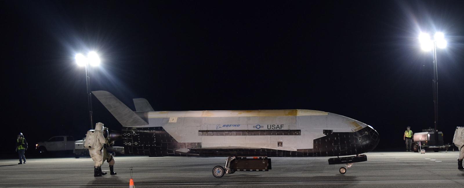 Secretive X-37B space plane to launch on SpaceX Falcon Heavy from KSC