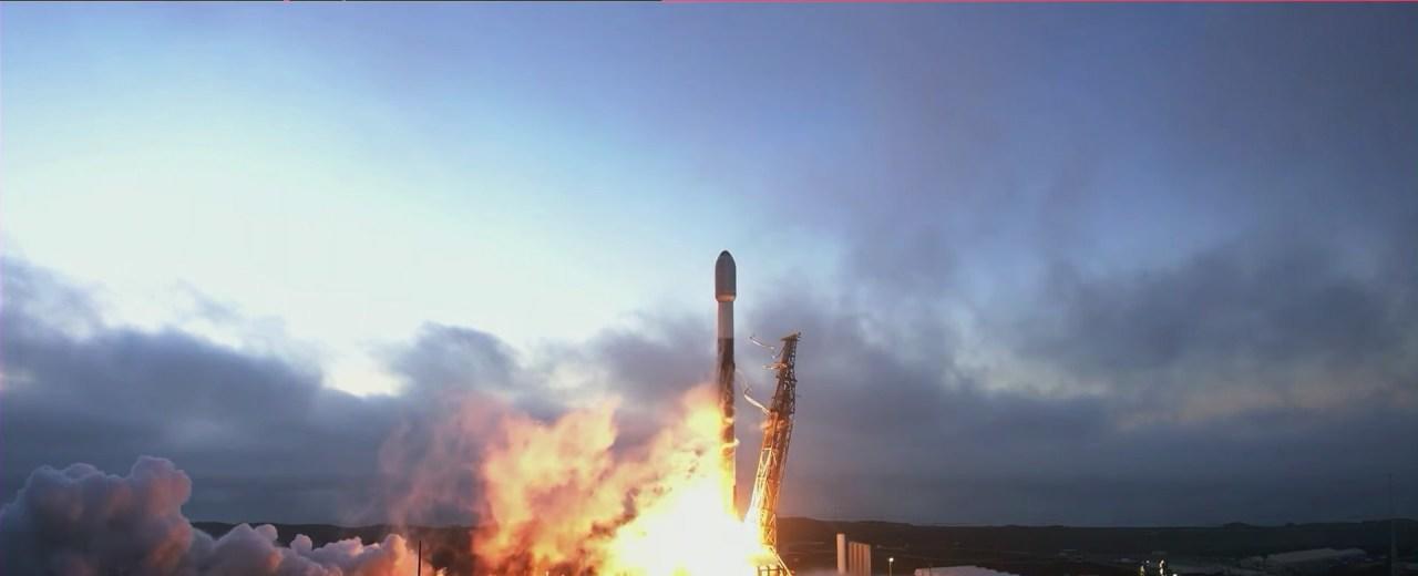 SpaceX to launch Falcon 9 rocket from California base