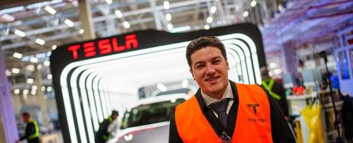 Samuel García visita Gigafactory de Tesla en Berlín