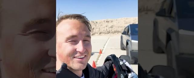 SIERRA R-Spec vs. Tesla Cybertruck