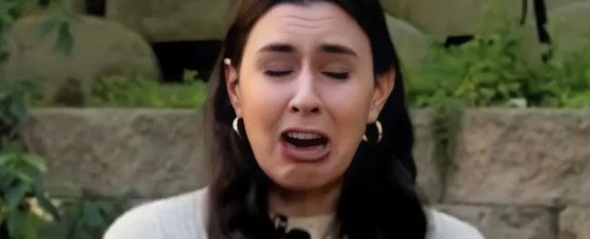 LIES! Crying and Lying Taylor Lorenz Falsely Claims Elon Musk Forced Journalists Off Twitter