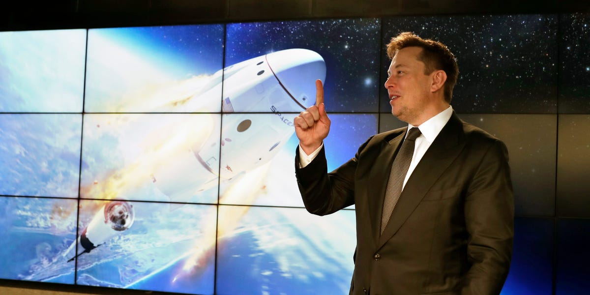 Elon Musk Says Was Tired, Not on Drugs, During Chaotic SpaceX Event