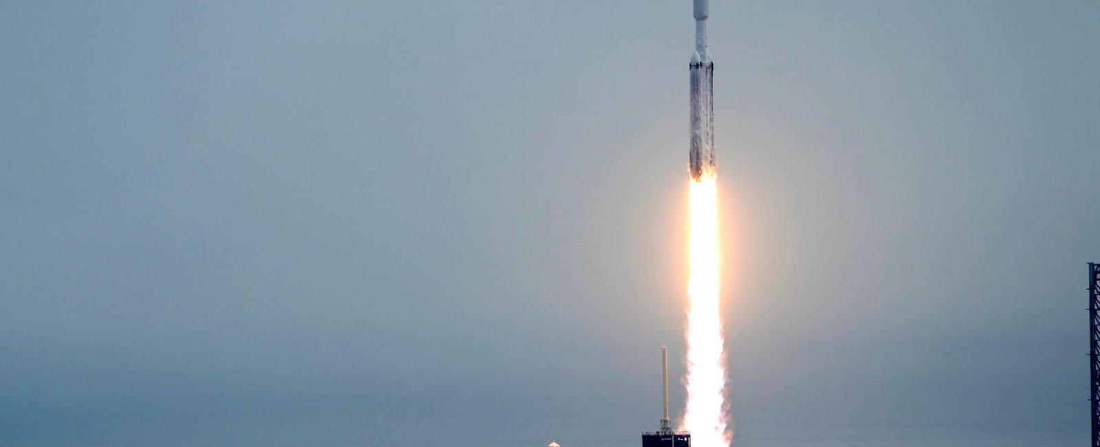 SpaceX To Launch Falcon Heavy Rocket Carrying Mysterious Military Spacecraft Today: Here’s Everything You Need To Know