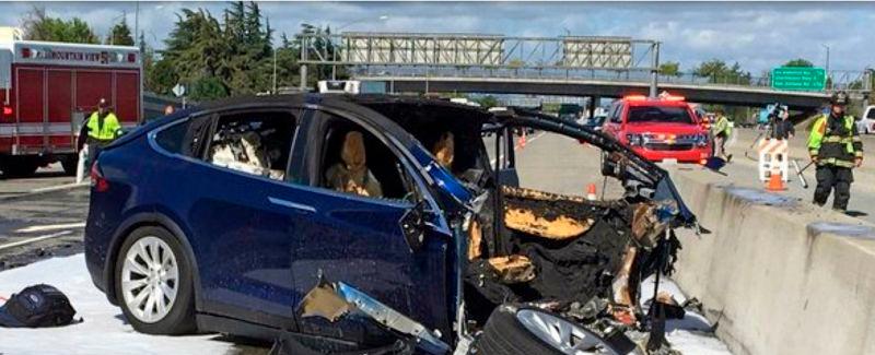 Tesla settles with Apple engineer’s family who said Autopilot caused his fatal crash | CNN Business