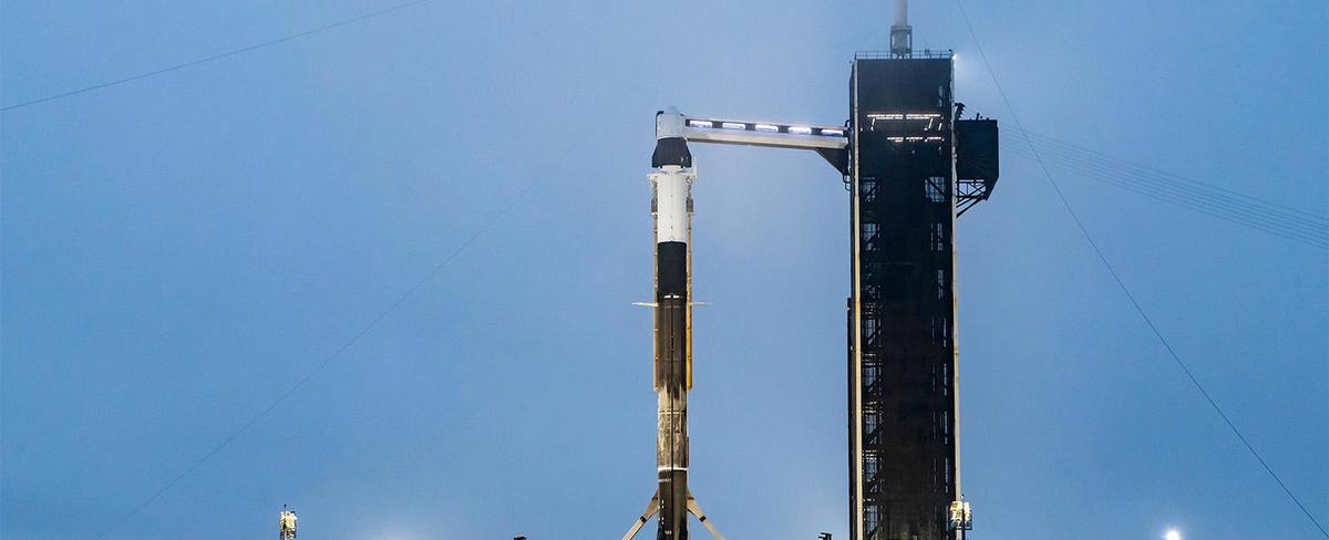 SpaceX readies Falcon 9 for commercial flight to International Space Station