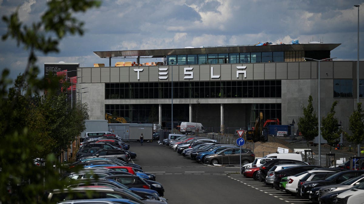 Tesla Gigafactory in Germany shut down after arson by anti-Elon Musk group