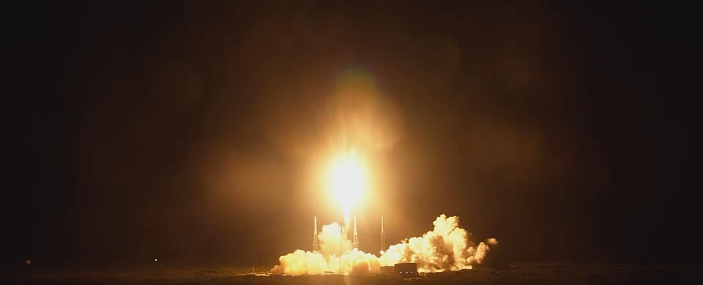 SpaceX successfully launches Falcon 9 rocket from Cape Canaveral