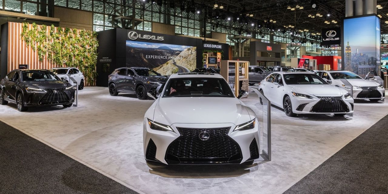 Tesla, Ford Receive ‘Poor’ Grades in Study of Driver-Assist Technology