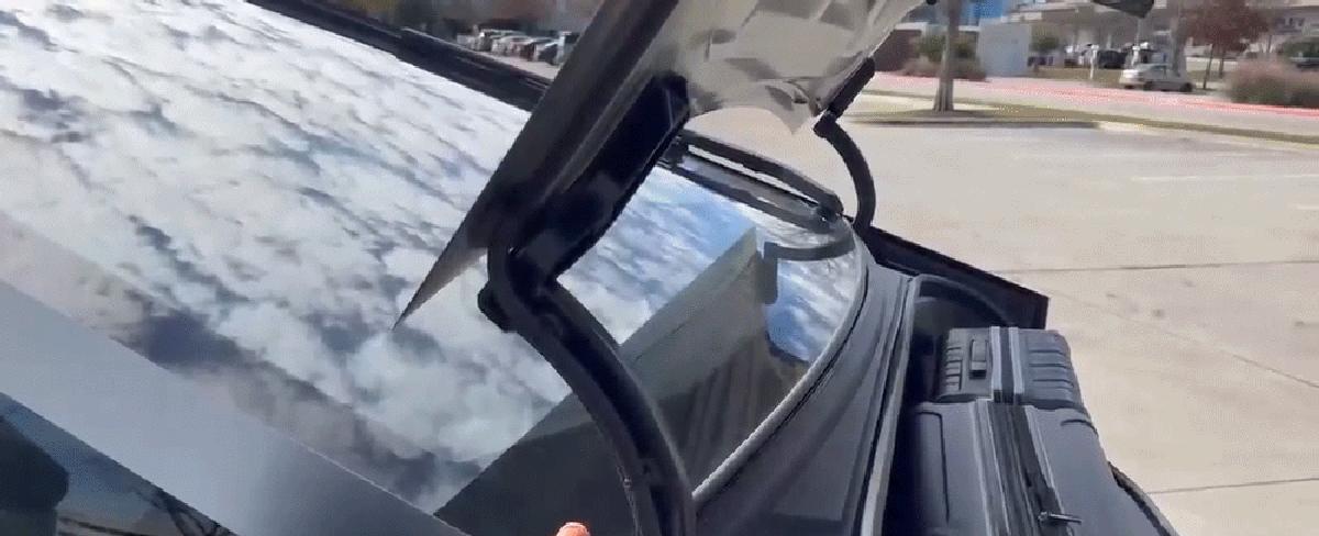 Tesla Cybertruck front trunk can badly injure misplaced fingers