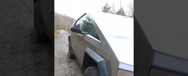 Tesla Cybertruck playing off road. #tesla #teslacybertruck #cybertruck #offroadconsulting #aoaa