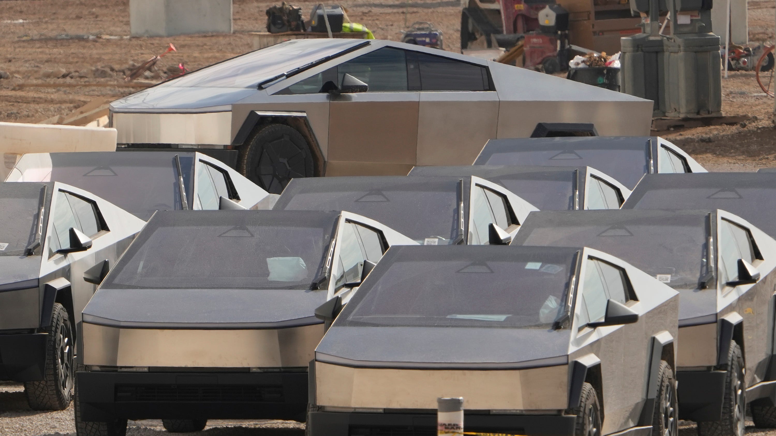 In Q4 report Tesla warns of slow growth, shares updates on Cybertruck