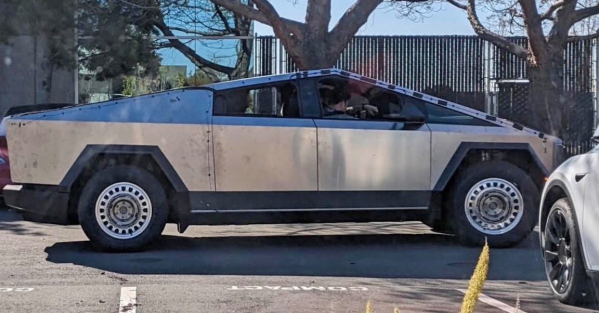 Tesla Cybertruck prototype spotted with new steel wheels