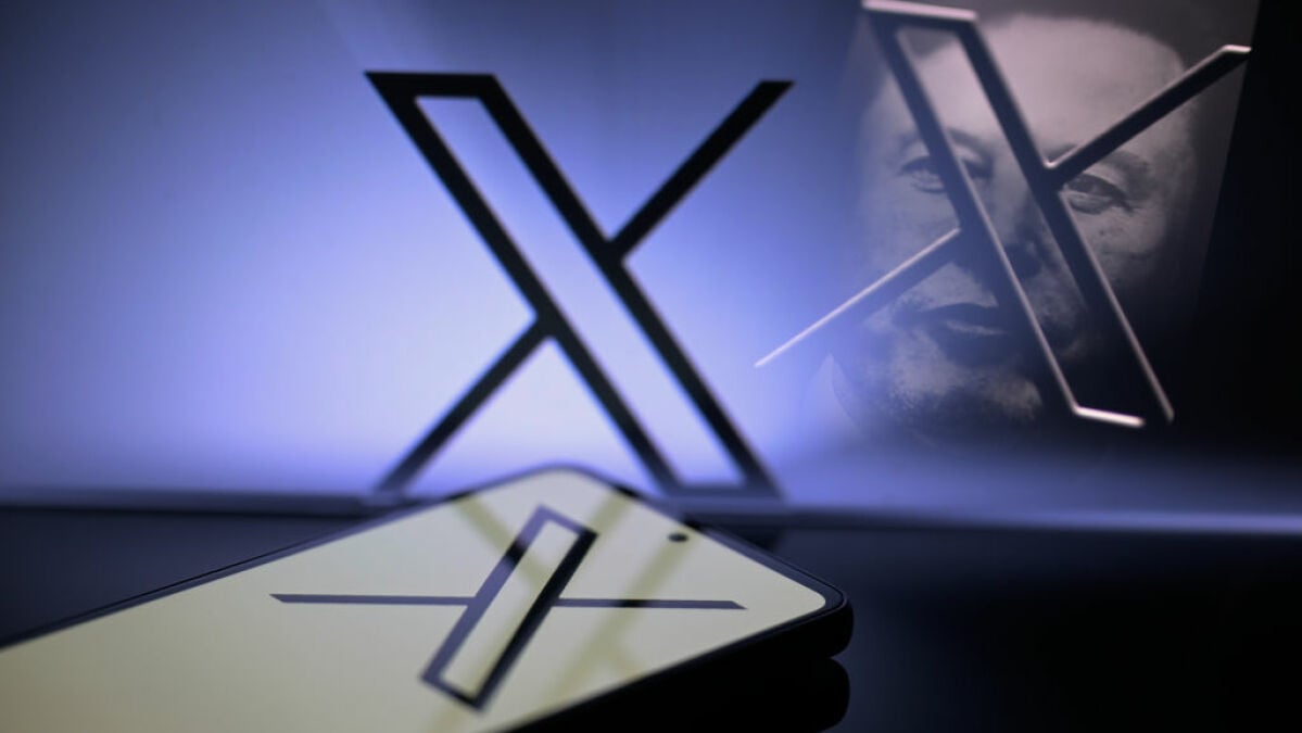 X / Twitter purges then reinstates journalists, podcasters, and leftist accounts critical of Elon Musk